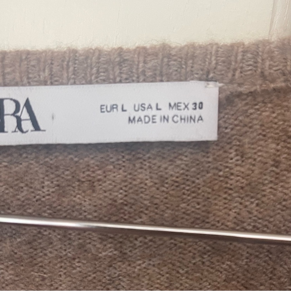 SOLD!!! Zara Pearl Ribbon Embellished Bow Sweater Large V-Neck Holiday Christmas - Picture 12 of 15